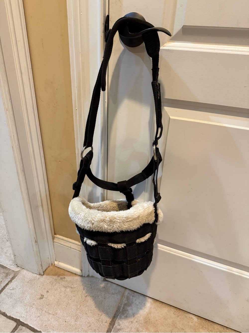 Equestrian horse size Flaux-Fur Trimmed grazing muzzle w/ halter black nylon